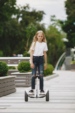 Charger l'image dans la galerie, Hoverboard électrique 10"  à deux roues portable avec lumière LED pour enfants et adultes
