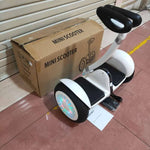 Charger l'image dans la galerie, Hoverboard électrique 10"  à deux roues portable avec lumière LED pour enfants et adultes
