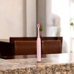 Charger l'image dans la galerie, Brosse à dents sonique électrique pour enfants et adultes, avec 4 têtes de brosse à poils doux, et 6 modes de nettoyage, blanchisseur en douceur
